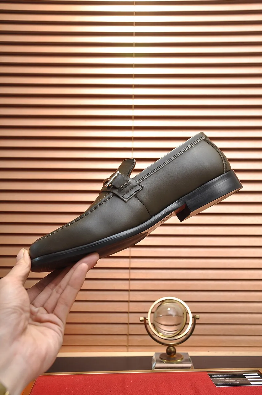 Men's shoes💰460💶[HERMES] (sheepskin lining)🍀Italian top luxury🍀He does not pursue novel styles and gorgeous colors, but attracts the favor of successful men with his flawless, elegant and classic style. Formal leather shoes This very comfortable, simple and stable style allows you to easily match any style! The pattern is absolutely 1:1 refined from the original case, and we strive for excellence in materials, imported cowhide + sheepskin lining💪💪💪extraordinary texture👍! .Black Brown Size: 38-45 (45 customized)